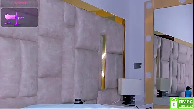 Snapshot of Eris_Rose chatting on November 18, 2025, 8:12 pm Eris Rose online show from November 18, 2025, 8:12 pm