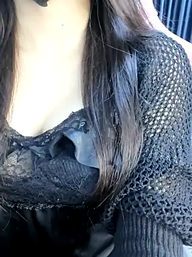 Snapshot of _Linez_ chatting on November 1, 2025, 4:45 pm Linez online show from November 1, 2025, 4:45 pm