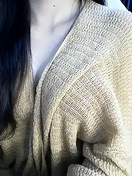 Snapshot of _Linez_ chatting on November 10, 2025, 4:45 pm Linez online show from November 10, 2025, 4:45 pm