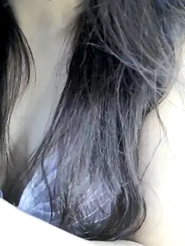 Snapshot of _Linez_ chatting on September 22, 2025, 6:25 pm Linez online show from September 22, 2025, 6:25 pm