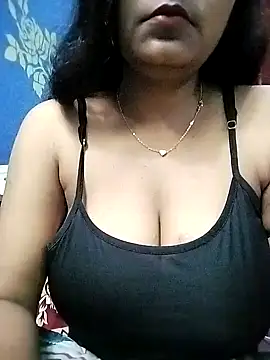 Snapshot of Nancy-22 chatting on February 9, 2025, 6:58 pm Nancy-22 online show from February 9, 2025, 6:58 pm