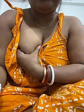 Snapshot of Nancy-22 chatting on November 13, 2025, 6:01 pm Nancy-22 online show from November 13, 2025, 6:01 pm