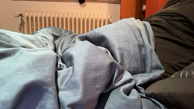 Snapshot of Geilerjung69 chatting on January 16, 2026, 5:22 am Geilerjung69 online show from January 16, 2026, 5:22 am