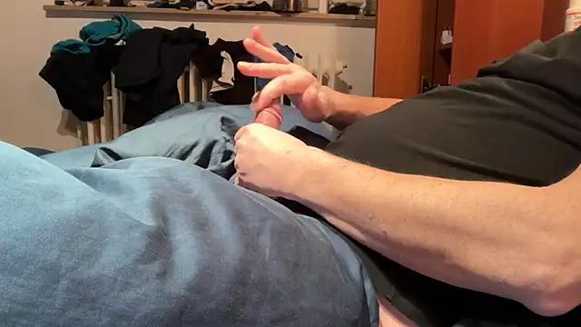 Snapshot of Geilerjung69 chatting on February 3, 2026, 6:22 am Geilerjung69 online show from February 3, 2026, 6:22 am