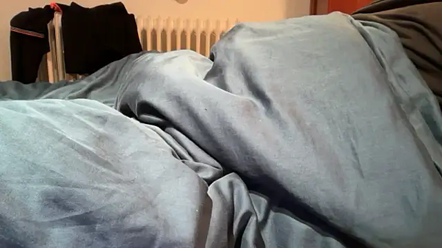 Snapshot of Geilerjung69 chatting on December 23, 2025, 7:07 am Geilerjung69 online show from December 23, 2025, 7:07 am