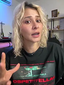 Snapshot of Ramona_Flower chatting on November 7, 2025, 12:15 am Ramona Flower online show from November 7, 2025, 12:15 am