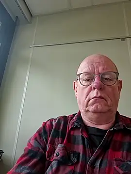 Snapshot of andrejoyfull64 chatting on October 16, 2025, 8:22 am andrejoyfull64 online show from October 16, 2025, 8:22 am