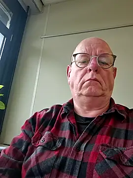 Snapshot of andrejoyfull64 chatting on October 15, 2025, 1:19 pm andrejoyfull64 online show from October 15, 2025, 1:19 pm