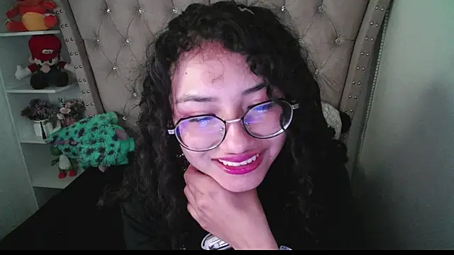CherieCurl online show from September 26, 2025, 1:34 am