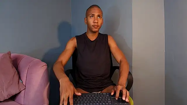 Snapshot of Ethan_Fox11 chatting on February 28, 2025, 2:09 pm Ethan Fox11 online show from February 28, 2025, 2:09 pm