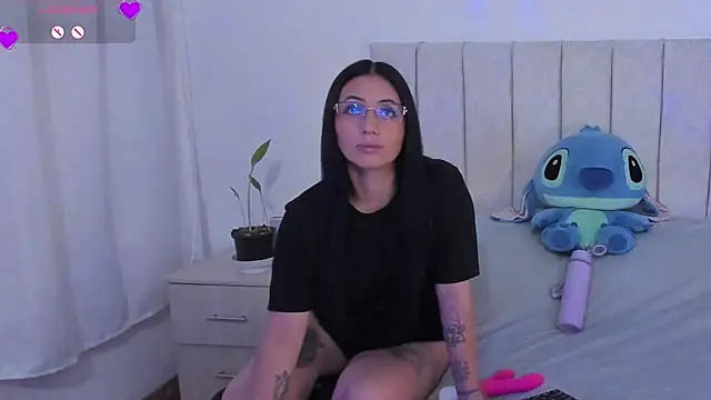 Snapshot of anny_roberts chatting on November 21, 2025, 10:20 pm anny roberts online show from November 21, 2025, 10:20 pm