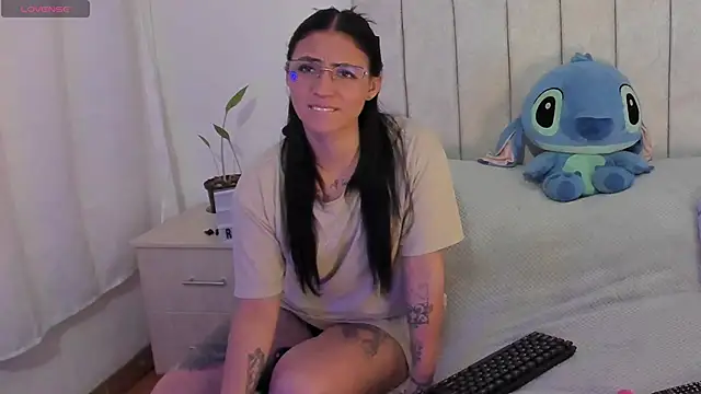 Snapshot of anny_roberts chatting on November 29, 2025, 10:21 pm anny roberts online show from November 29, 2025, 10:21 pm