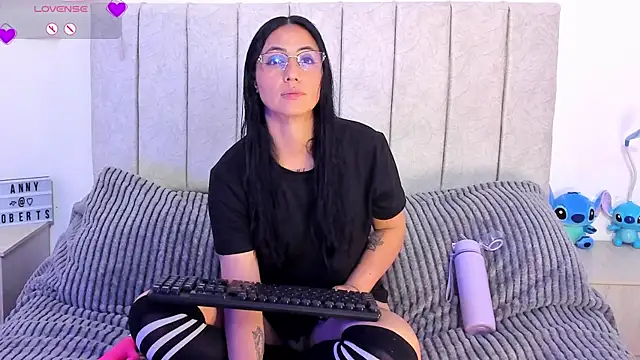 Snapshot of anny_roberts chatting on November 14, 2025, 11:08 pm anny roberts online show from November 14, 2025, 11:08 pm