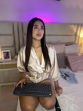 HaileyBaldwin online show from January 22, 2025, 11:21 pm