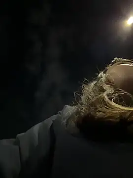 sara  lynn online show from December 4, 2025, 11:48 pm