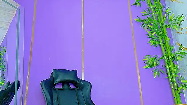 scarlet-jonesx online show from October 23, 2025, 6:45 am