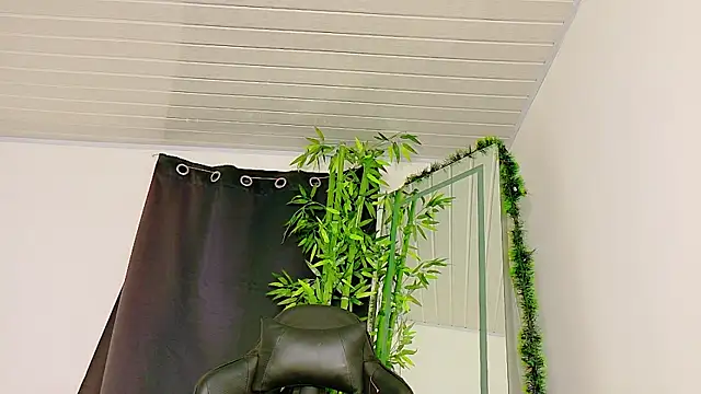 scarlet-jonesx online show from December 13, 2025, 11:44 pm