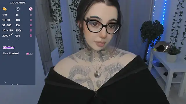 Dixi Pixi  online show from May 22, 2026, 5:49 am