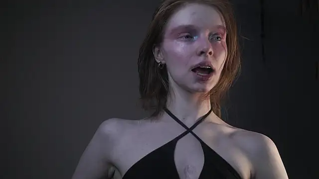 ginger hugs online show from February 5, 2026, 10:05 pm