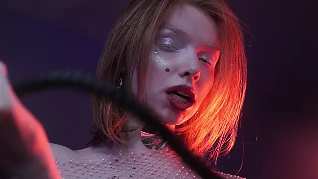 ginger hugs online show from March 21, 2025, 1:13 am