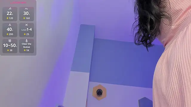 Chloe fischer  online show from June 13, 2026, 2:48 pm