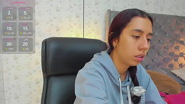 Snapshot of MissSussy chatting on November 25, 2025, 11:43 am MissSussy online show from November 25, 2025, 11:43 am