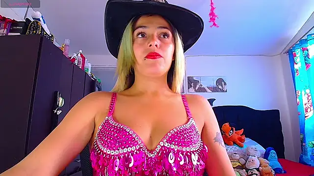 lacolombia   online show from June 25, 2026, 7:52 pm