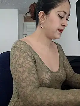 Snapshot of LisbethMoore_ chatting on November 6, 2025, 5:39 pm LisbethMoore online show from November 6, 2025, 5:39 pm