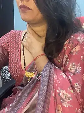 Snapshot of Spicy_sari_girl chatting on February 28, 2025, 3:04 pm Spicy sari girl online show from February 28, 2025, 3:04 pm