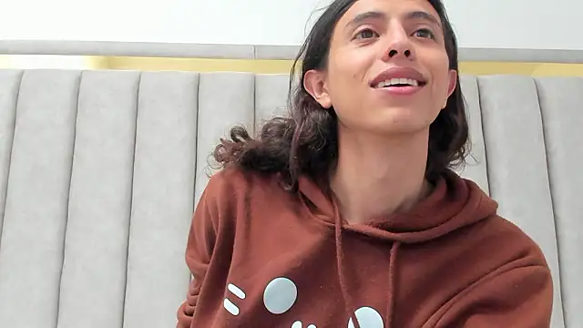 Snapshot of FreyaMoller chatting on February 15, 2026, 7:02 pm FreyaMoller online show from February 15, 2026, 7:02 pm