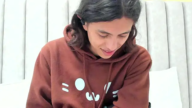 FreyaMoller online show from March 7, 2026, 6:57 pm