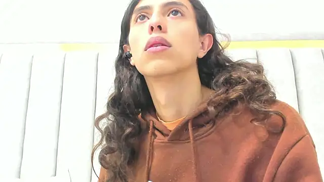 Snapshot of FreyaMoller chatting on March 1, 2026, 6:41 pm FreyaMoller online show from March 1, 2026, 6:41 pm