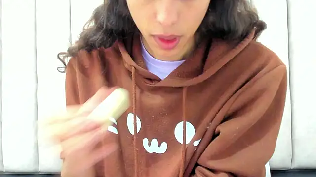 FreyaMoller online show from March 21, 2026, 6:56 pm