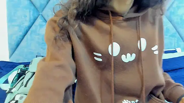 Snapshot of FreyaMoller chatting on February 6, 2026, 7:32 pm FreyaMoller online show from February 6, 2026, 7:32 pm