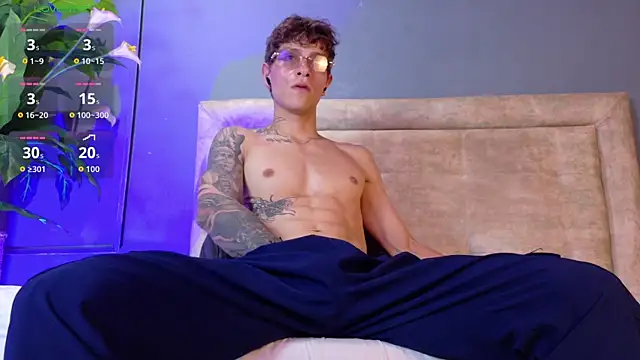 Snapshot of french_sexx chatting on November 29, 2025, 6:41 pm french sexx online show from November 29, 2025, 6:41 pm