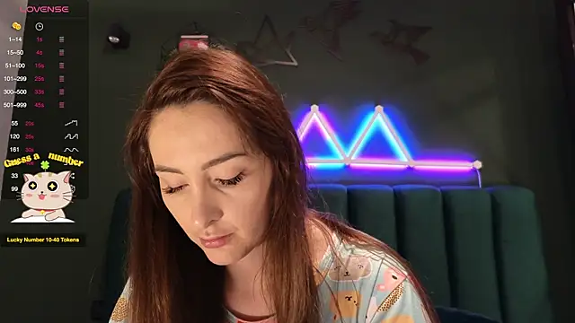 kimmie meow online show from November 24, 2025, 7:36 pm