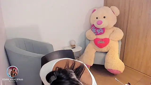 Kimm khalifa online show from November 11, 2025, 11:53 pm