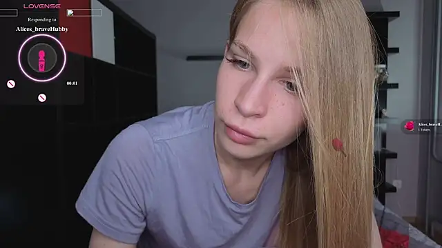 Snapshot of Elis_Fox chatting on June 15, 2026, 8:03 am Elis Fox online show from June 15, 2026, 8:03 am