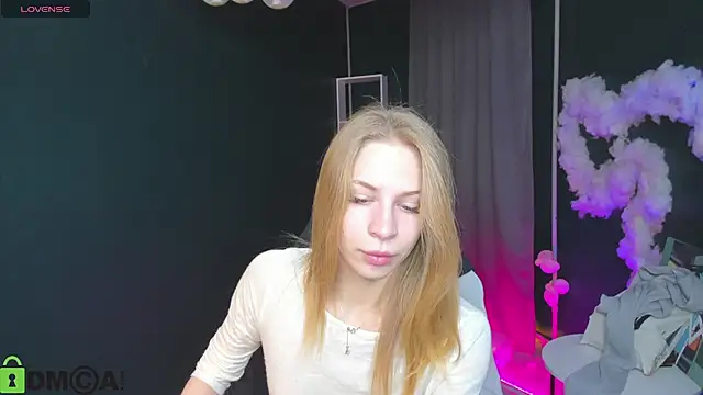 Elis Fox online show from November 5, 2025, 11:02 am