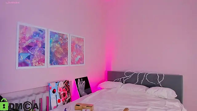 Elis Fox online show from October 20, 2025, 4:07 pm