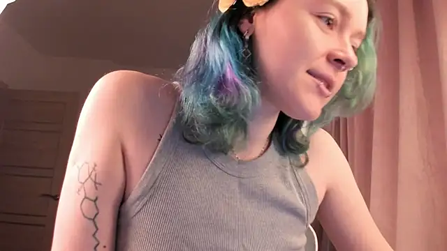 Snapshot of alisahug chatting on December 1, 2025, 10:05 am alisahug online show from December 1, 2025, 10:05 am