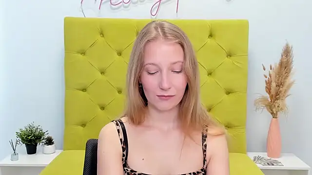 LolaWilsons online show from April 6, 2026, 6:25 am