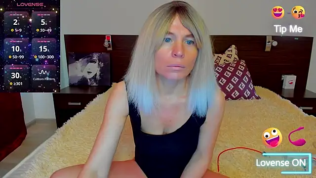 Snapshot of Hanna_Becrett17 chatting on March 5, 2025, 6:12 am Hanna Becrett17 online show from March 5, 2025, 6:12 am