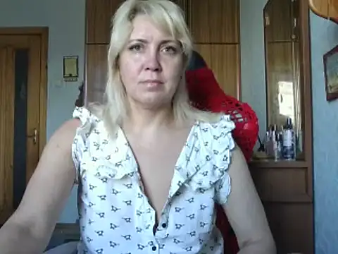 IrinaB1 online show from June 11, 2026, 5:04 am