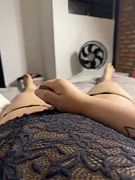 Snapshot of valenthottie chatting on January 10, 2026, 10:27 pm valenthottie online show from January 10, 2026, 10:27 pm