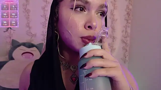 Haelycute online show from April 4, 2026, 1:01 am