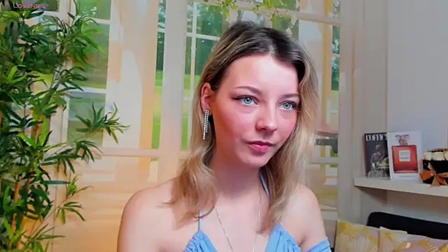 Snapshot of pretty_little_thing chatting on January 31, 2025, 12:40 pm pretty little thing online show from January 31, 2025, 12:40 pm