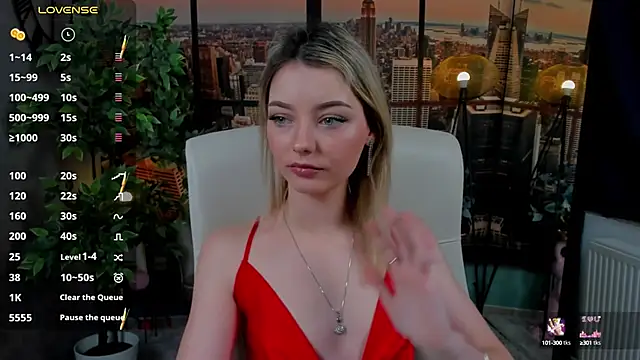 Snapshot of pretty_little_thing chatting on December 5, 2024, 11:12 pm pretty little thing online show from December 5, 2024, 11:12 pm