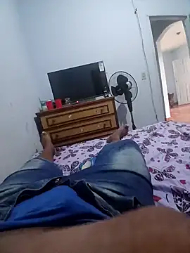 Snapshot of morenogts69 chatting on February 20, 2025, 5:41 pm morenogts69 online show from February 20, 2025, 5:41 pm