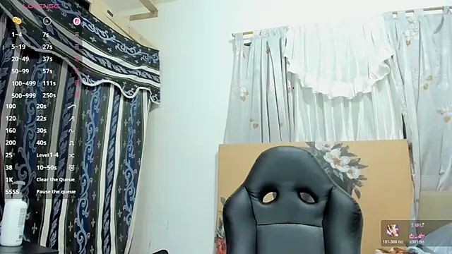 Snapshot of lilybaudyn_ chatting on February 24, 2026, 5:03 pm lilybaudyn online show from February 24, 2026, 5:03 pm